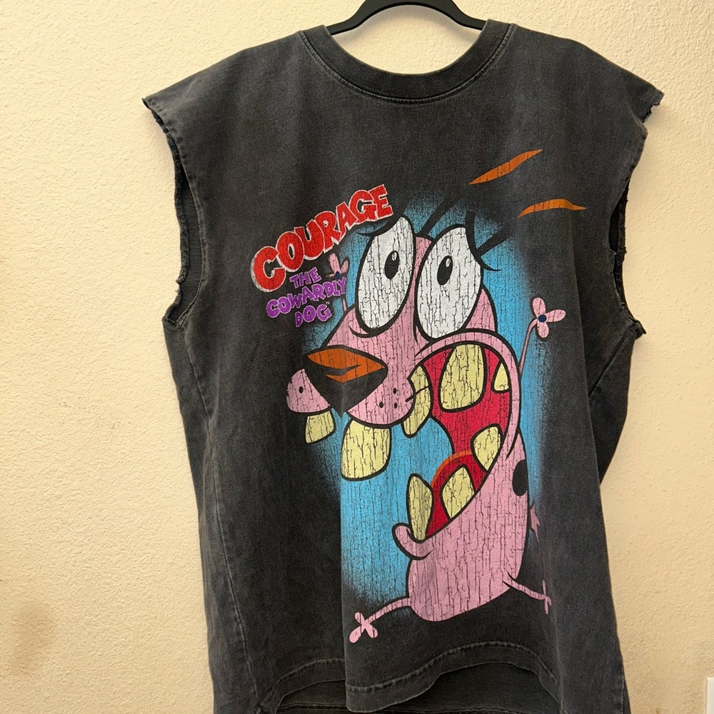 Culture kings- Cartoon Network Courage the Cowardly Dog Black Sleeveless Tee. - Picture 2 of 5